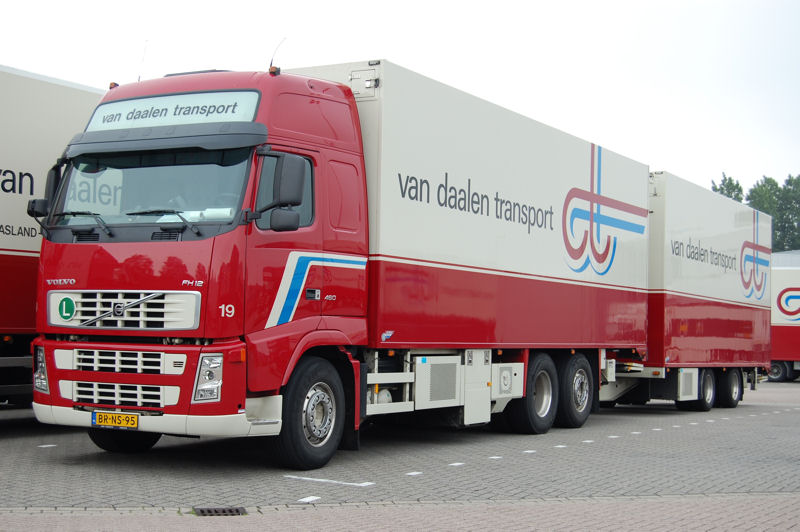 Volvo-FH12-460-vDaalen-vMelzen-180607-01.jpg - Henk van Melzen