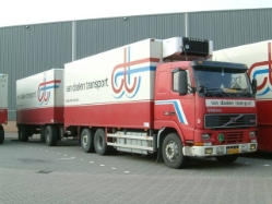 Volvo-FH12-420-vDaalen-vMelzen-270305-03