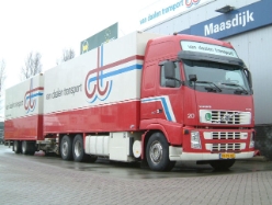 Volvo-FH12-460-vDaalen-vMelzen-110207-01