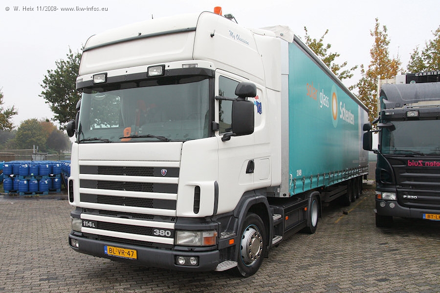 Scania-114-L-380-BL-VR-47-Daemen-011108-03.jpg