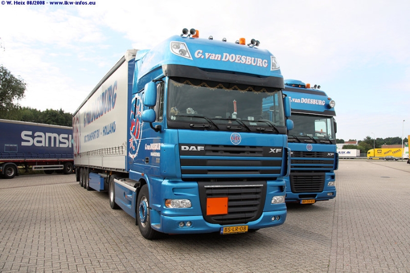 DAF-XF-105410-van-Doesburg-210808-03.jpg