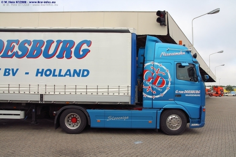 Volvo-FH12-420-van-Doesburg-060708-06.jpg