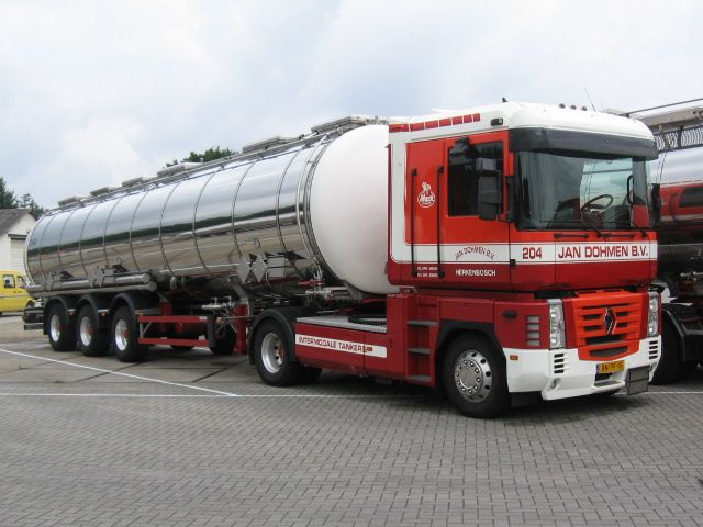 Renault-Magnum-Dohmen-Bocken-250705-08.jpg - Simon Bocken