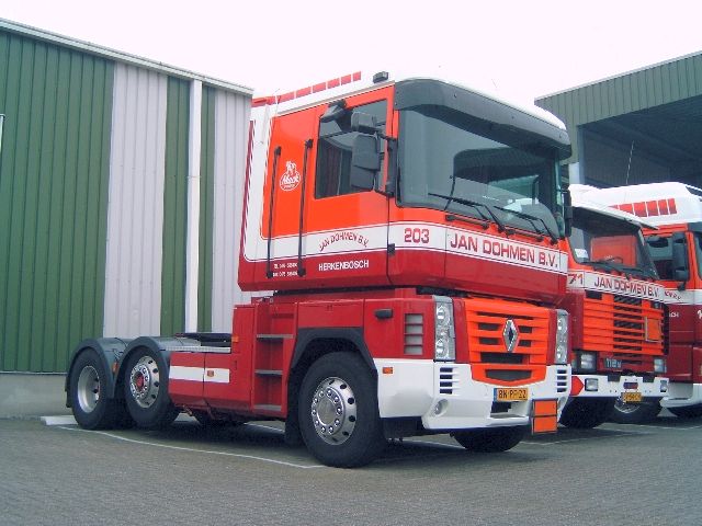 Renault-Magnum-Dohmen-Levels-011105-03.jpg - Luuk Levels