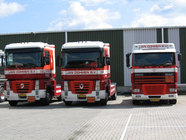 Renault-Magnun-DAF-95-XF-Dohmen-Bocken-310705-01.jpg - Simon Bocken