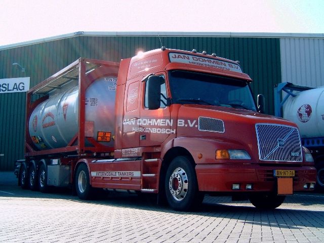 Volvo-NH12-Dohmen-Levels-090905-01.jpg - Luuk Levels