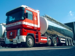 Renault-Magnum-Dohmen-Levels-090905-01