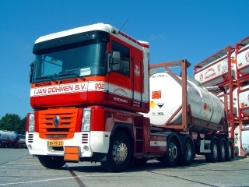 Renault-Magnum-Dohmen-Levels-090905-02