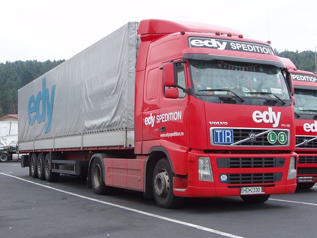 Volvo-FH12-460-Edy-Holz-120805-02-RO.jpg - Frank Holz