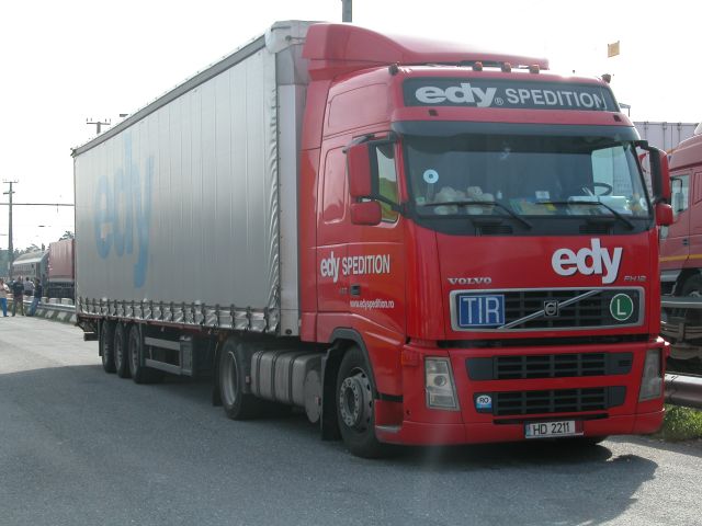 Volvo-FH12-Edy-Schiffner-100205-03-RO.jpg - Carsten Schiffner