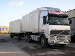 Volvo-FH12-420-Europa-Flyer-Wihlborg-040605-02