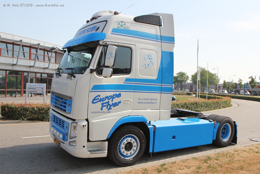 Europe-Flyer-100710-066.jpg