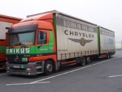 MB-Actros-2540-Frikus-Holz-120805-01