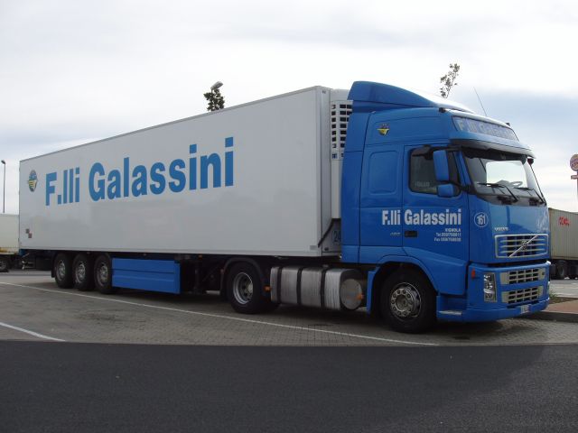 Volvo-FH12-420-Galassini-Holz-021204-1.jpg - Frank Holz