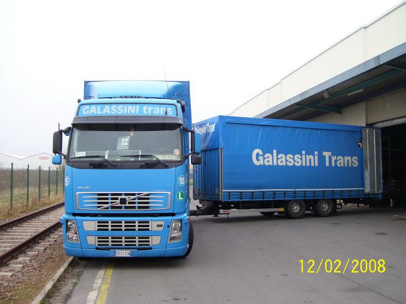 Volvo-FH12-Galassini-Posern-050408-01.jpg - R. Posern