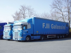 Scania-144-L-530-Galassini-Holz-021204-1