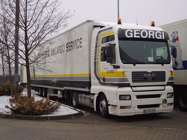 MAN-TGA-18410-XXLKUEKOSZ-Georgi-Holz-300104-3.jpg - Frank Holz