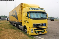 Volvo-FH-480-Goekbora-290509-03