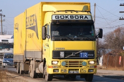 Volvo-FH12-420-Goekbora-Bodrug-190110-02