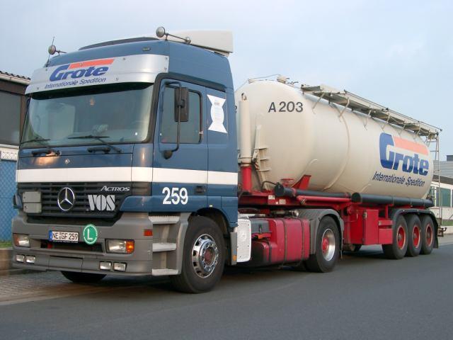 MB-Actros-Grote-Schimana-050604-1.jpg - Piet Schimana