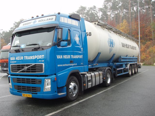 Volvo-FH12-460-vHeur-Holz-181105-01.jpg - Frank Holz
