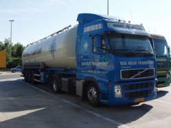 Volvo-FH12-420-vHeur-Holz-170605-01