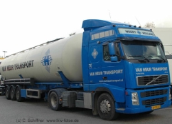Volvo-FH12-420-vanHeur-Schiffner-210107-01