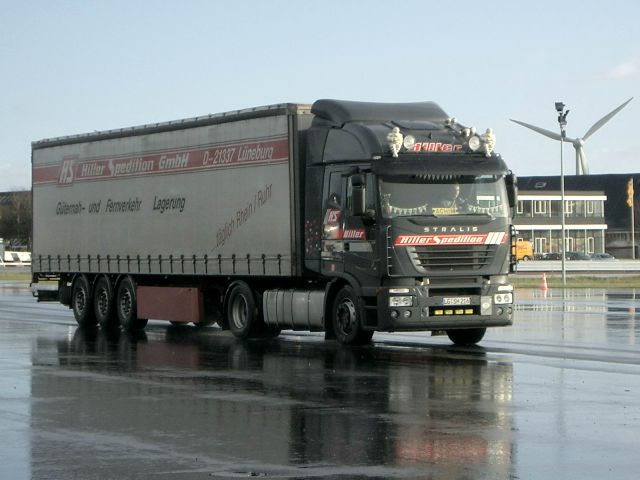 Iveco-Stralis-AS-Hiller-Wittenburg-140105-09.jpg - Bernd Wittenburg