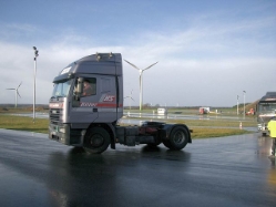 Iveco-EuroStar-Hiller-Wittenburg-140105-02