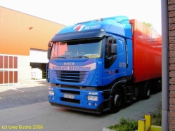 Iveco-Stralis-AS-440-S-43-Hoevelmann-UBucks-260107-05