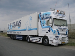 DAF-XF-105-Hovotrans-Holz-020608-01