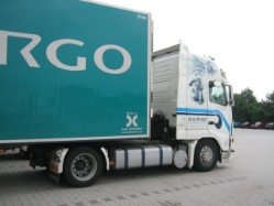 Volvo-FH12-Hovotrans-Boeder-090806-02