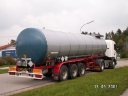 Scania-124-L-420--Huter-Bach-141205-04