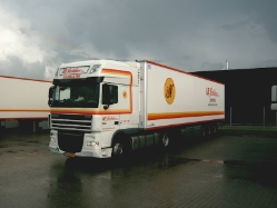 DAF-XF-105-IB-Karlskov-Christian-Ohmes-110908-01