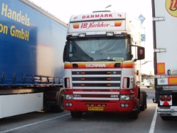 Scania-124-L-420-IB-Karlskov-Holz-170605-01