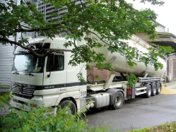 MB-Actros-1843-Imgrund-Voss-010706-04