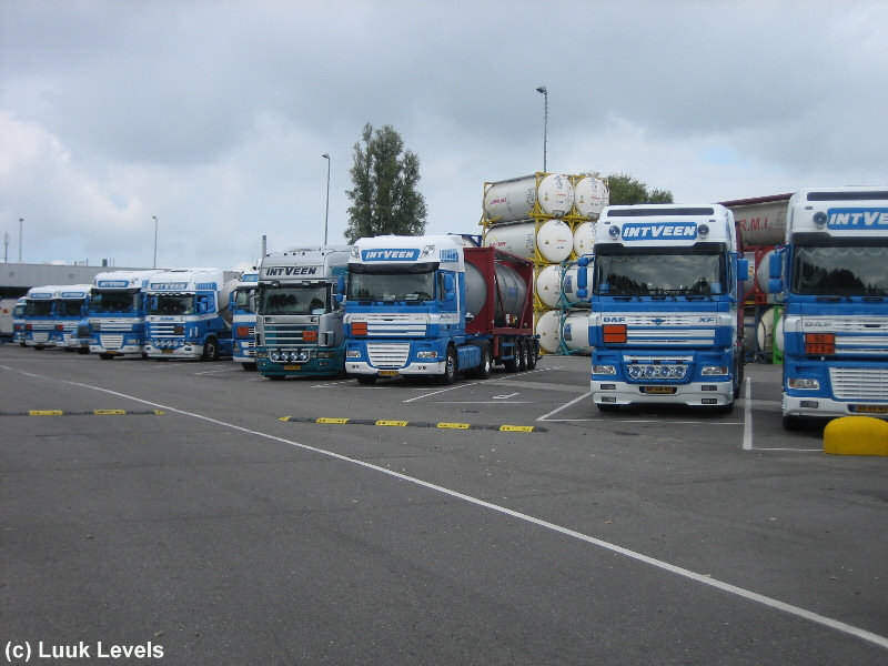 zz-Fuhrpark-Intveen-Levels-300907-01.jpg
