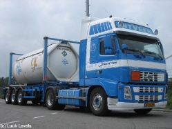 Volvo-FH12-460-Intveen-Levels-300907-03