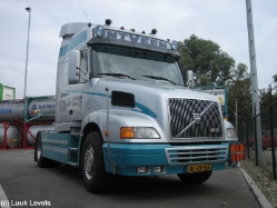 Volvo-NH12-460-Intveen-Levels-300907-03