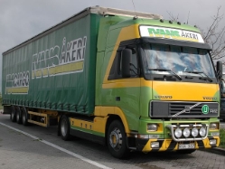 Volvo-FH12-Ivans-Schiffner-010705-01-S