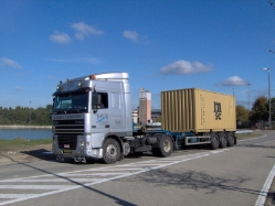 DAF-95-XF-sJegers-Rouwet-150408-03