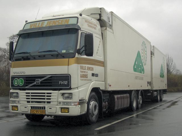 Volvo-FH12-KUEKOHZ-Jensen-Gasa-Stober-290304-1-DK.jpg - Ingo Stober