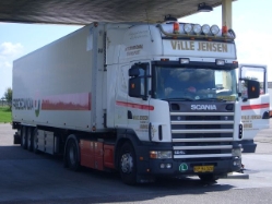 Scania-124-L-Ville-Jensen-Stober-010105-1-DK