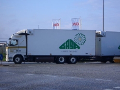 Volvo-FH12-420-Ville-Jensen-Stober-010105-2-DK