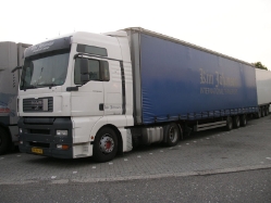 MAN-TGA-XXL-Kim-Johansen-Holz-250609-01