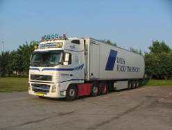 Volvo-FH12-Johansen-Posern-260705-01-DK