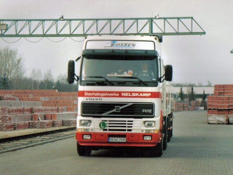 Volvo-FH12-460-Josten-Siegl-260408-01.jpg