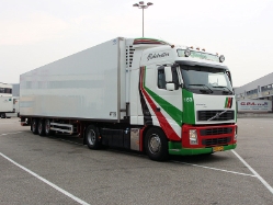 Volvo-FH-440-Kaatee-Holz-310807-01-NL