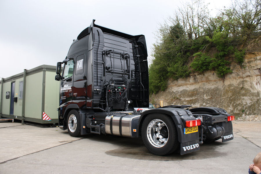 Volvo-FH-III-520-Kelly-Fitjer-040509-04.jpg
