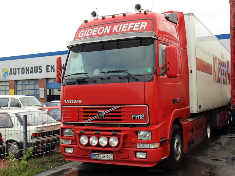 Volvo-FH12-420-Kiefer-Voss-180708-02.jpg